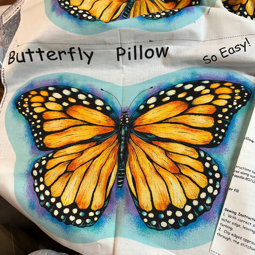 Cranston Print Works‎ Monarch Butterfly Pillow Panel Fabric DIY Sewing Project - Picture 2 of 4